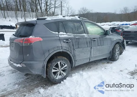 2018 Toyota Rav4 Xle z USA, uszkodzony, nr VIN JTMRFREV6JJ232788